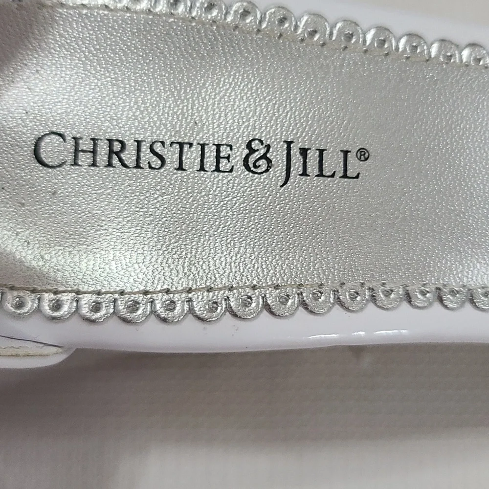 Christie&Jill Girls Sandals White Iridescent Glittery Ankle Strap‎ Heel Sz 4 EUC